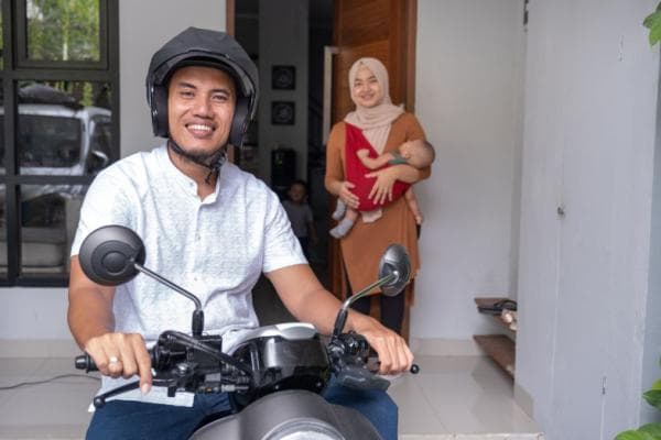 Cuma Beli Oli, Dapat Asuransi Kecelakaan Gratis! Begini Cara Mudah Pemotor Melindungi Diri