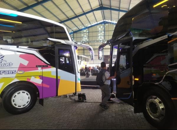 Luncurksn Jet Bus 5, Owner PO Mata Trans Setyo Joko Santoso : 6 Tahun Sekali Kita Ganti Armada