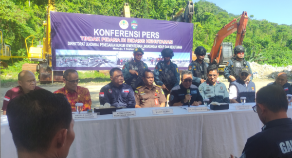 WNA Korsel Ditangkap karena Tambang Pasir Ilegal, Terancam 10 Tahun Penjara Denda Rp7,5 Miliar