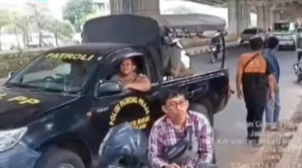 3 Oknum Lakukan Pungli ke PKL, Kepala Satpol PP Kota Bekasi: Untuk Beli Minum saat Patroli!