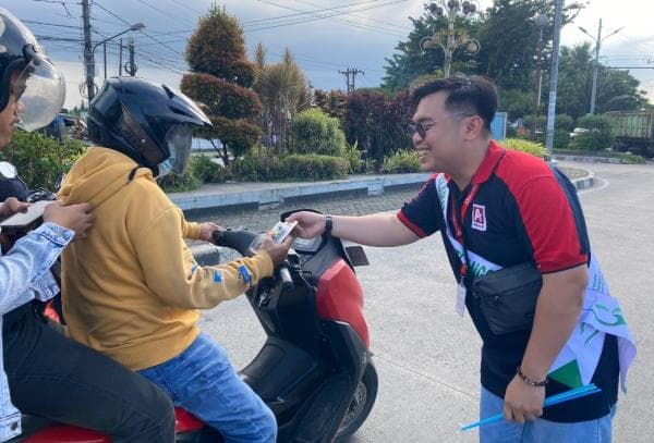 Alfamidi Medan Rayakan Hari Pelanggan Nasional dengan Konvoi Becak dan Bagi-bagi Hadiah 