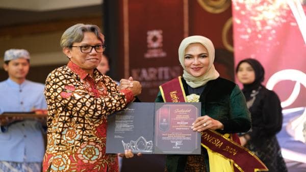 PLN Icon Plus Raih Penghargaan Kartini Humas Indonesia