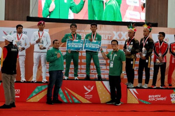 Atlet Muaythai Asal Probolinggo Berhasil Raih Medali Emas pada PON Aceh 2024