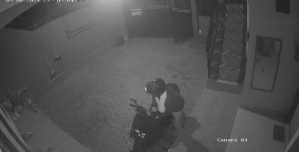 Viral !!  Pencurian Motor Nmax di Kosan  Terekam CCTV