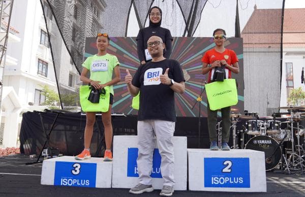 Jaring Nasabah Baru, BRI Surabaya Rajawali Dukung Gelaran Smada Run Fest 2024