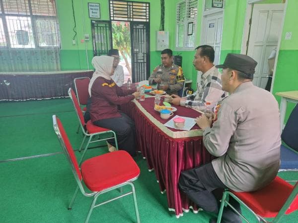 Dalam Rangka Hadapi Pilkada, Polsek Medang Kampai Gelar Cooling System Berupa Silaturahmi Di SMKN 6