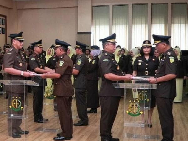 Serah Terima Kajari Grobogan dari Iqbal Kepada Daniel Panannangan, Digelar di Kejati Jateng