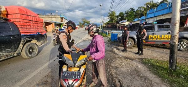 Polres Jayawijaya Gelar Razia Senjata Tajam di Kota Wamena