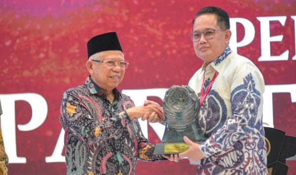 Angka Universal Coverage Jamsostek Diharapkan Terus Meningkat, Wapres Berikan Paritrana Award