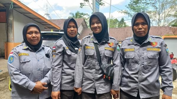 Isu Teror Ketuk Pintu di Tasikmalaya, Srikandi Linmas Puspasari Siap Jaga Keamanan Wilayah