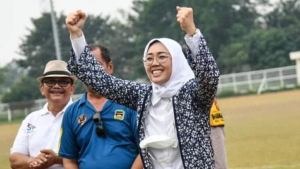 Kartu Purwakarta Cantik dari Anne Ratna Mustika Bisa Nikah dan Sunat Gratis