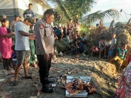 Kronologis Penemuan Jasad Bayi Tanpa Kepala oleh Bocah SMP di Pantai Sarudu