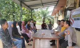 Lakukan Kegiatan FGD ke Masyarakat Berupa Sosialisasi Untuk Bersama Menjaga Situasi Tetap Kondusif