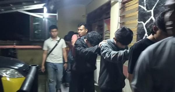 Brutal! Geng Motor Serang Warga di Pasar Cibadak, 6 Pelaku Ditangkap