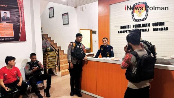 Polres Polman Gelar Patroli Dialogis, Ciptakan Kondisi Aman Menjelang Pilkada 2024