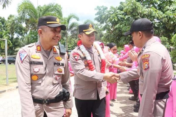 Kunjungi ke Polsek, Kapolres Pelalawan Tekankan Netralitas Personel