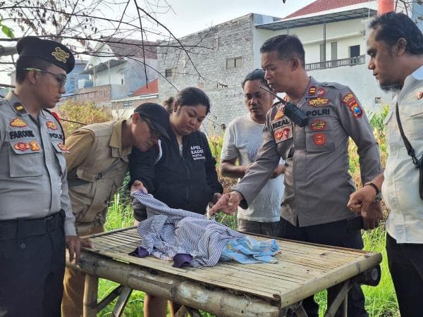 Mayat Bayi Perempuan Ditemukan di pinggir jalan Perumahan Kota Probolinggo