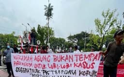 Massa Demo Tolak PK Mardani Maming: MA Harus Dapat Ambil Keputusan Tegas dan Objektif