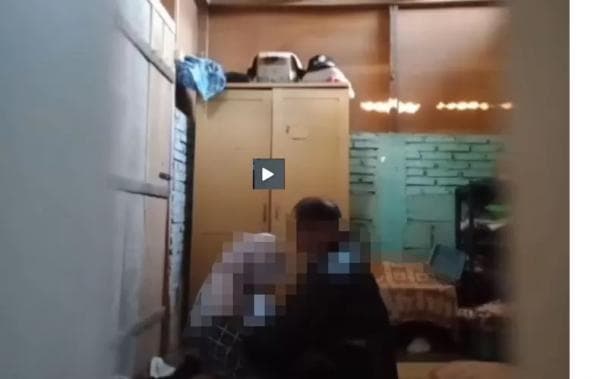 Viral Oknum Guru dan Siswi Asyik Begituan di Kamar Kos, Video 5 Menit Beredar!  