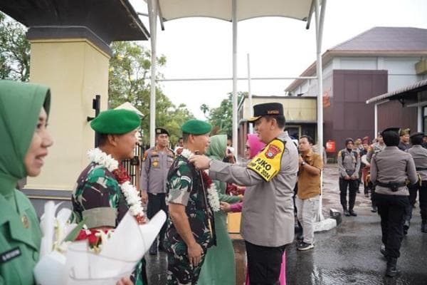  Kapolda Riau Gelar Pisah Sambut Komandan Korem,Irjen Iqbal: TNI Polri Selalu Bersnergi 