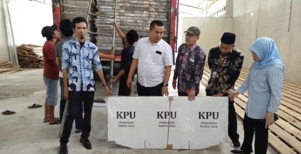 Pilkada 2024: KPU Pandeglang Terima 6.250 Bilik Suara, Persiapan Terus Berjalan