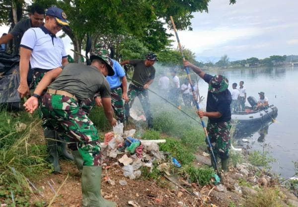 Karya Bakti TNI, Danrem Lilawangsa Ali Imran: Waduk Lhokseumawe Kumuh dan Jorok