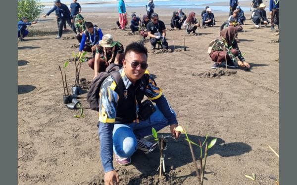 Apresiasi Penanaman Pohon Mangrove di Pangandaran, Tapi Kemana Kelompok Peduli Sempadan Pantai?