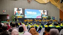 Wisuda di UMS, Wisudawan Persembahkan Lagu Berjudul “Yang Terbaik Bagimu”