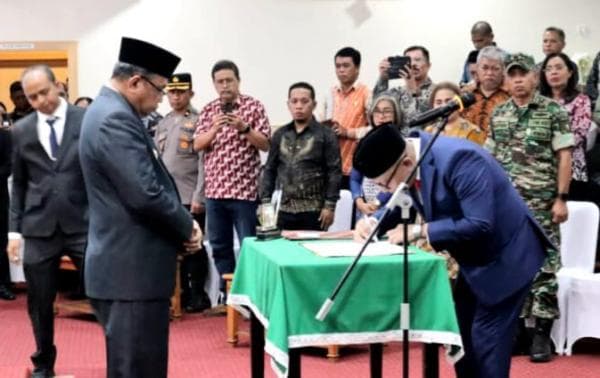 Robby Sapulette Resmi Jadi Pj Sekkot Ambon