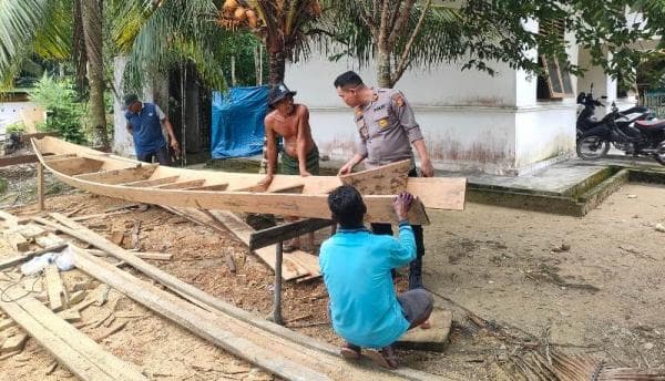 Kapolsek Langgam Lakukan Kegiatan Cooling System ke  Nelayan 