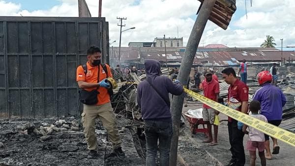 Tim INAFIS Diterjunkan untuk Selidiki Kebakaran Pasar Sentral Remu Kota Sorong