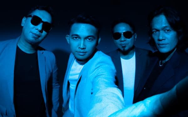 éL Hotel Bandung Mempersembahkan éL Romance-Malam Tahun Baru Penuh Cinta & Keajaiban éL Hotel Bandung Mempersembahkan éL Romance-Malam Tahun Baru Penuh Cinta & Keajaiban