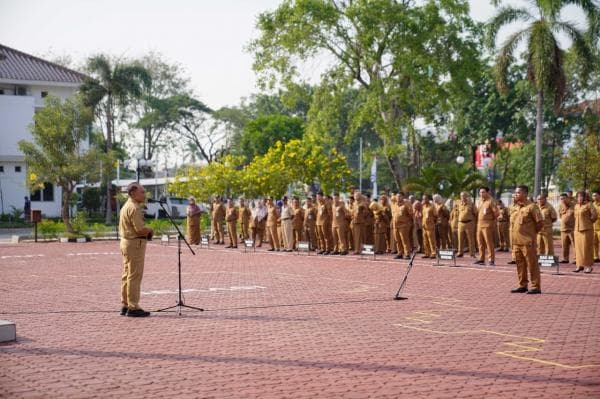 Pjs Bupati Ingatkan ASN Karawang Jaga Netralitas dan Bijak Bermedia Sosial