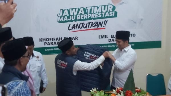 Relawan Paslon Khofifah-Emil Dirikan Posko Pemenangan di Depan Markas PKB Jatim?