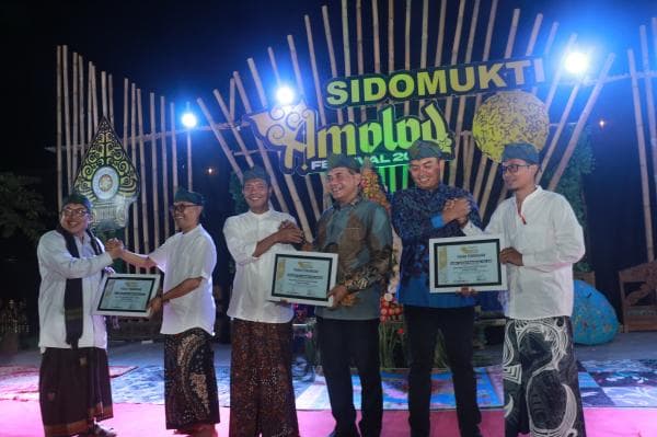 Tiga Warga Baru Menutup Sidomukti Amolod Festival 2024