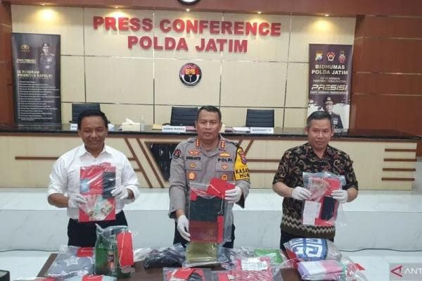 Polda Jatim Bongkar Pesta Seks Tukar Pasangan di Kota Batu, 12 Pelaku Diamankan