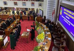 Rapat Paripurna Penetapan Pimpinan dan AKD DPRD Kabupaten Tangerang DiInterupsi