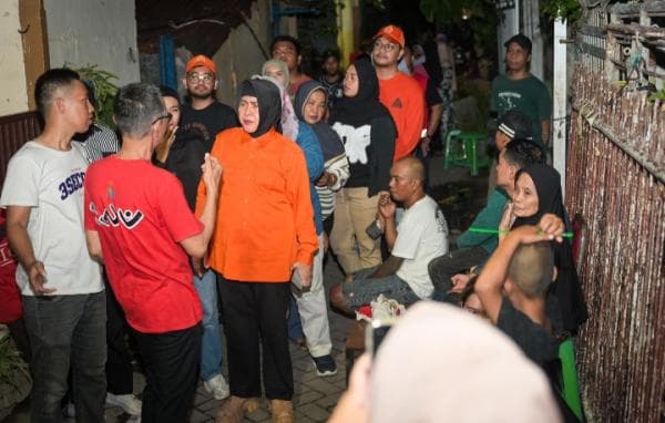 ORANGe Muda dan Indira Yusuf Ismail Kunjungi Korban Kebakaran di Jalan Badak