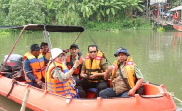 Tambah Armada, DLH Jatim dan Perum Jasa Tirta I Siap Perkuat Tim Patroli Air