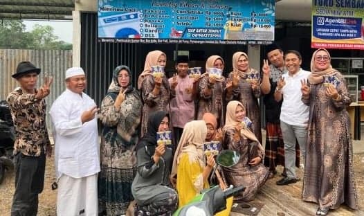 Relawan Maesyal Rasyid Sajikan Makan Gratis untuk Warga Tapos Tigaraksa, Program Jumat Berkah