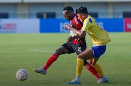 Tahan Imbang Gresik United, Persipura Jayapura Dulang Satu Poin di Markas Laskar Joko Samudro