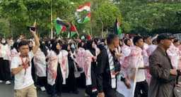 Demo di Jakarta: Rakyat Indonesia Tuntut Keadilan untuk Palestina di Depan Kedubes AS