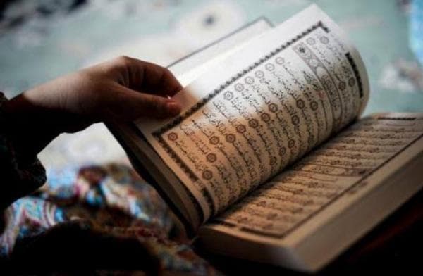 Manfaat Keutamaan Membaca Surat Al Waqiah setelah Sholat Subuh