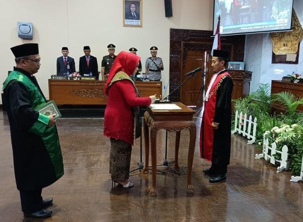 Lusia Indah Artanti Resmi Menjabat Sebagai Ketua DPRD Grobogan Masa Bakti 2024-2029