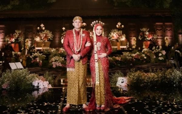 Perpaduan Pernikahan Adat Jawa dan Bugis dengan Elegan Bukti Keragaman Budaya