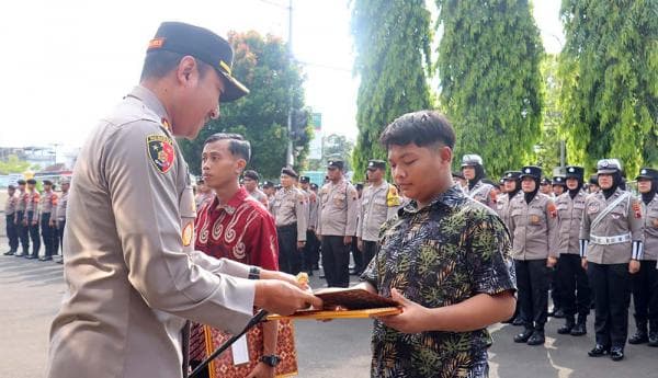 Dua Warga Bantu Ungkap Kasus Narkoba, Polres Purbalingga Beri Penghargaan