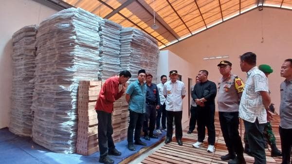 Pj Wali Kota Tasikmalaya dan Forkopimda Cek Gudang Logistik KPU Jelang Pilkada 2024