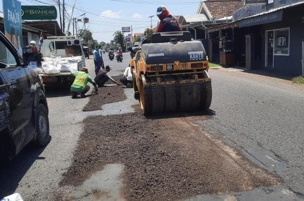 Gerak Cepat PUPR Kota Probolinggo Perbaiki Jalan Sunan Ampel