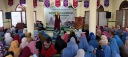 Coblos Hijabnya! Ribuan Jamaah Perempuan Hadiri Pengajian dr. Ririn