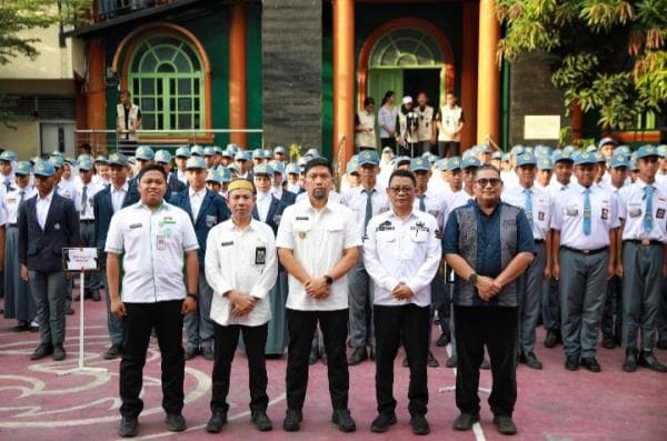 Pjs Wali Kota Makassar Buka Lomba Tata Upacara dan Baris-berbaris Antar Siswa-siswi SMA se-Makassar